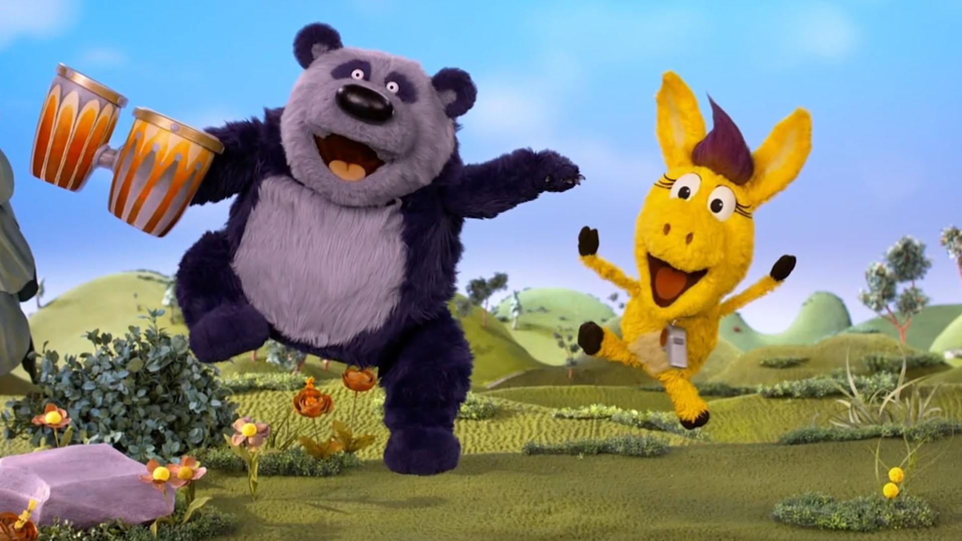 Donkey and Panda deliver Grampy's piano./Donkey helps Panda train for the Bongo-lympics.