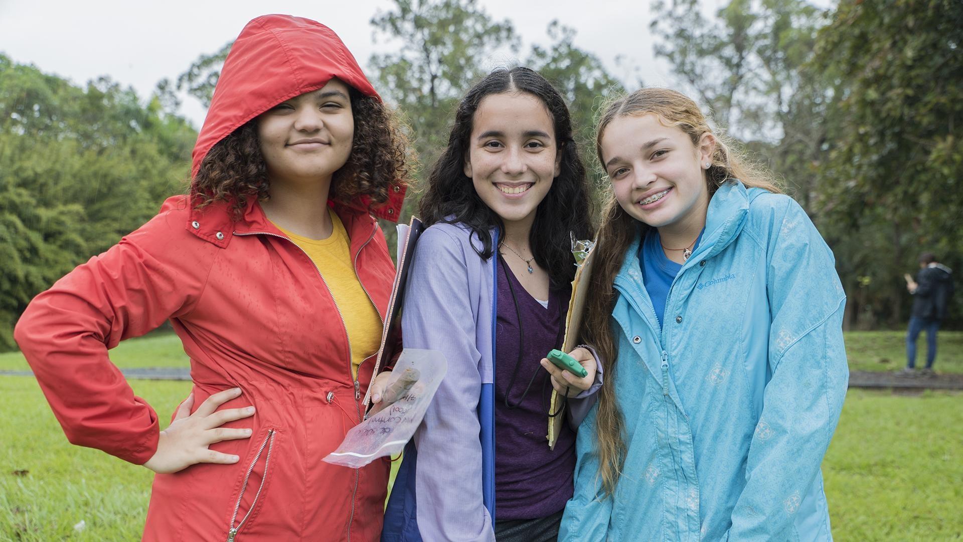 SciGirls in Puerto Rico explore the benefits that big trees bring to their ecosystem.