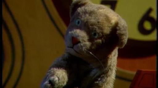 Daniel Tiger talks with Handyman Negri about helping and waiting.